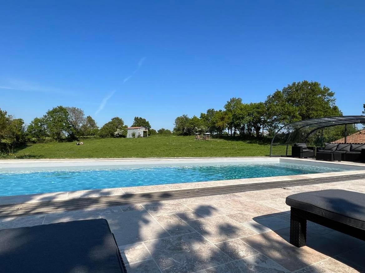 Le Poiré-sur-Vie La Milliere - Piscine & Campagne - Cathelineau & Lescure B&B 외부 사진