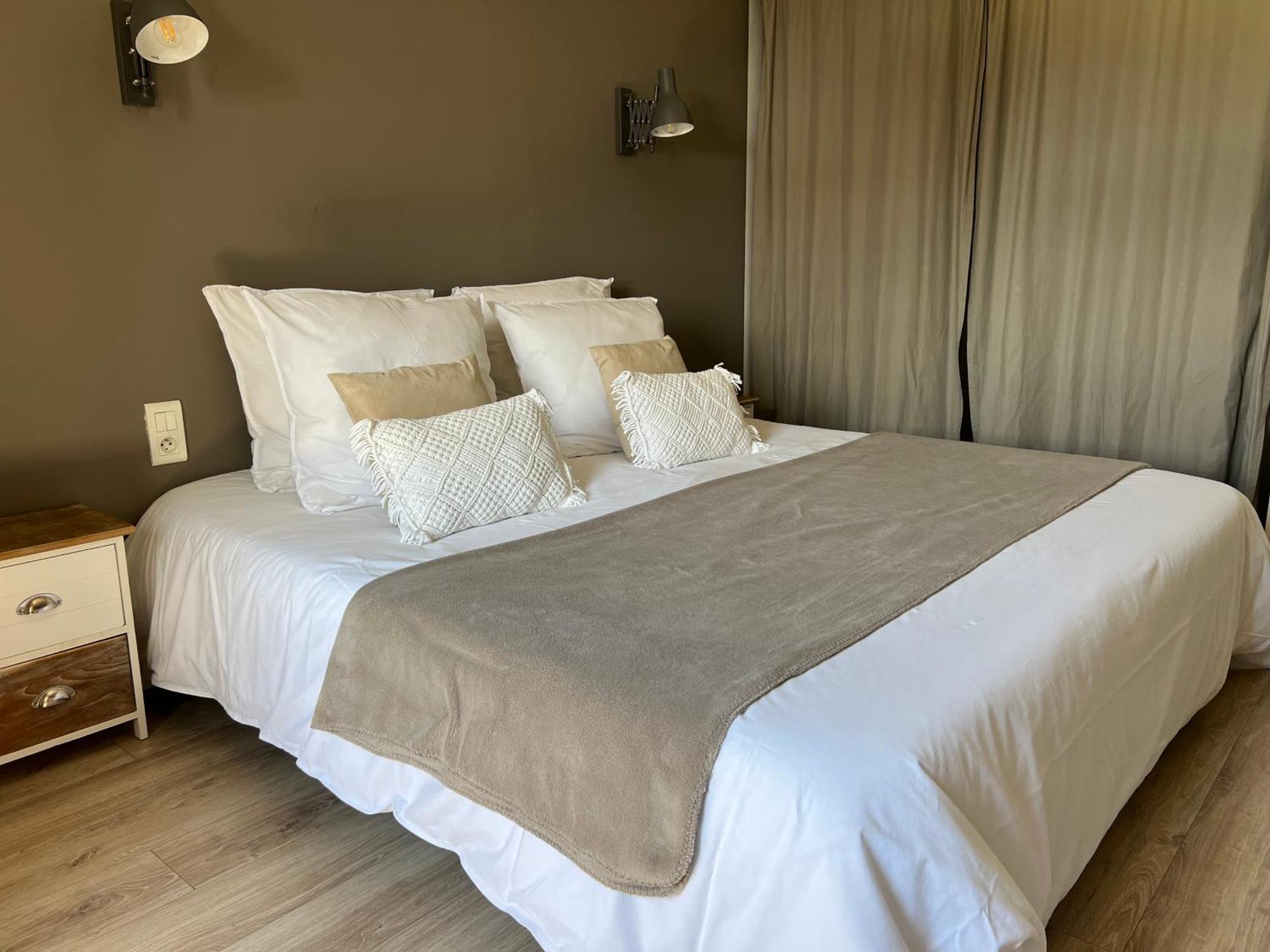 Le Poiré-sur-Vie La Milliere - Piscine & Campagne - Cathelineau & Lescure B&B 외부 사진