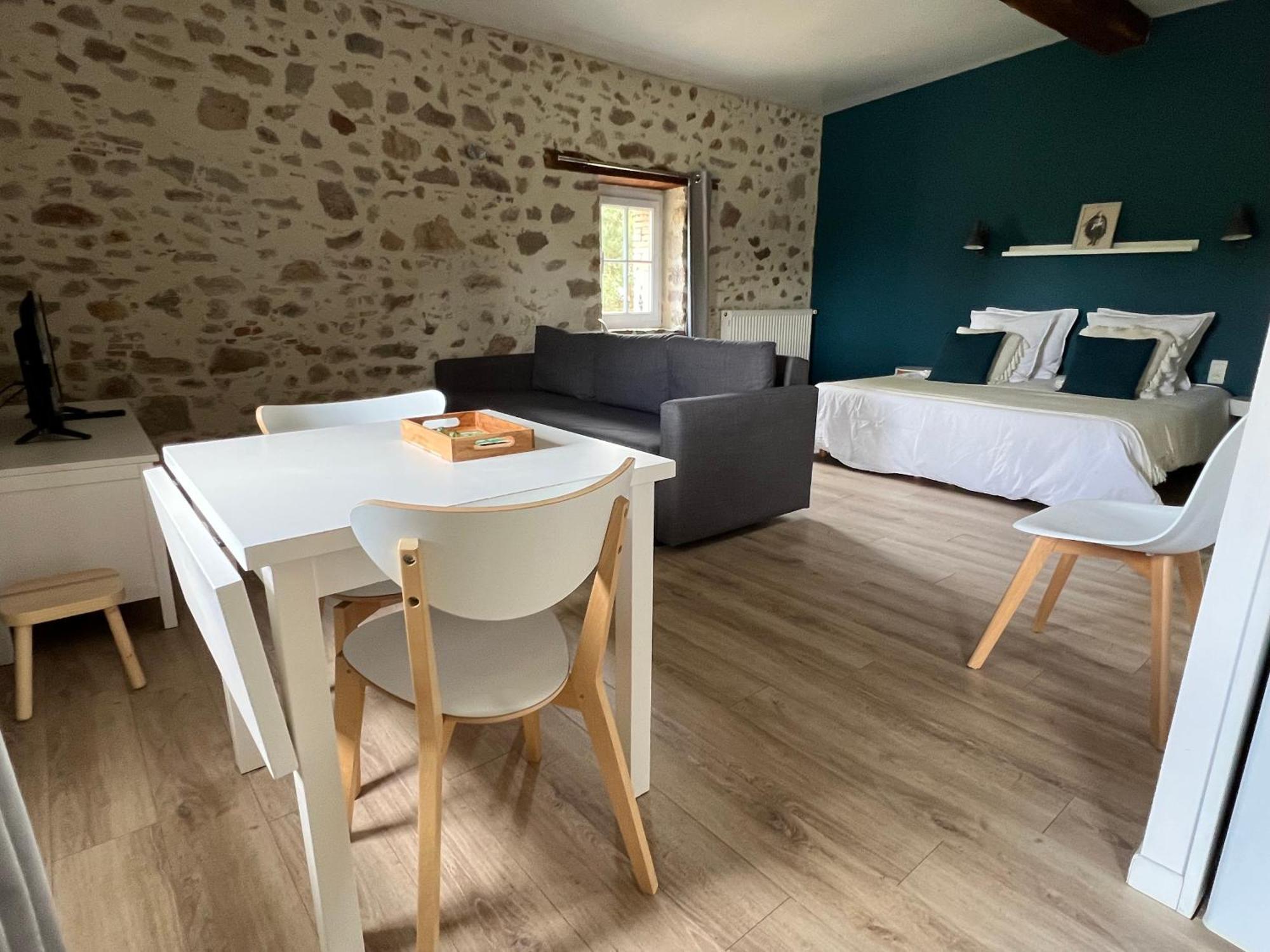 Le Poiré-sur-Vie La Milliere - Piscine & Campagne - Cathelineau & Lescure B&B 외부 사진