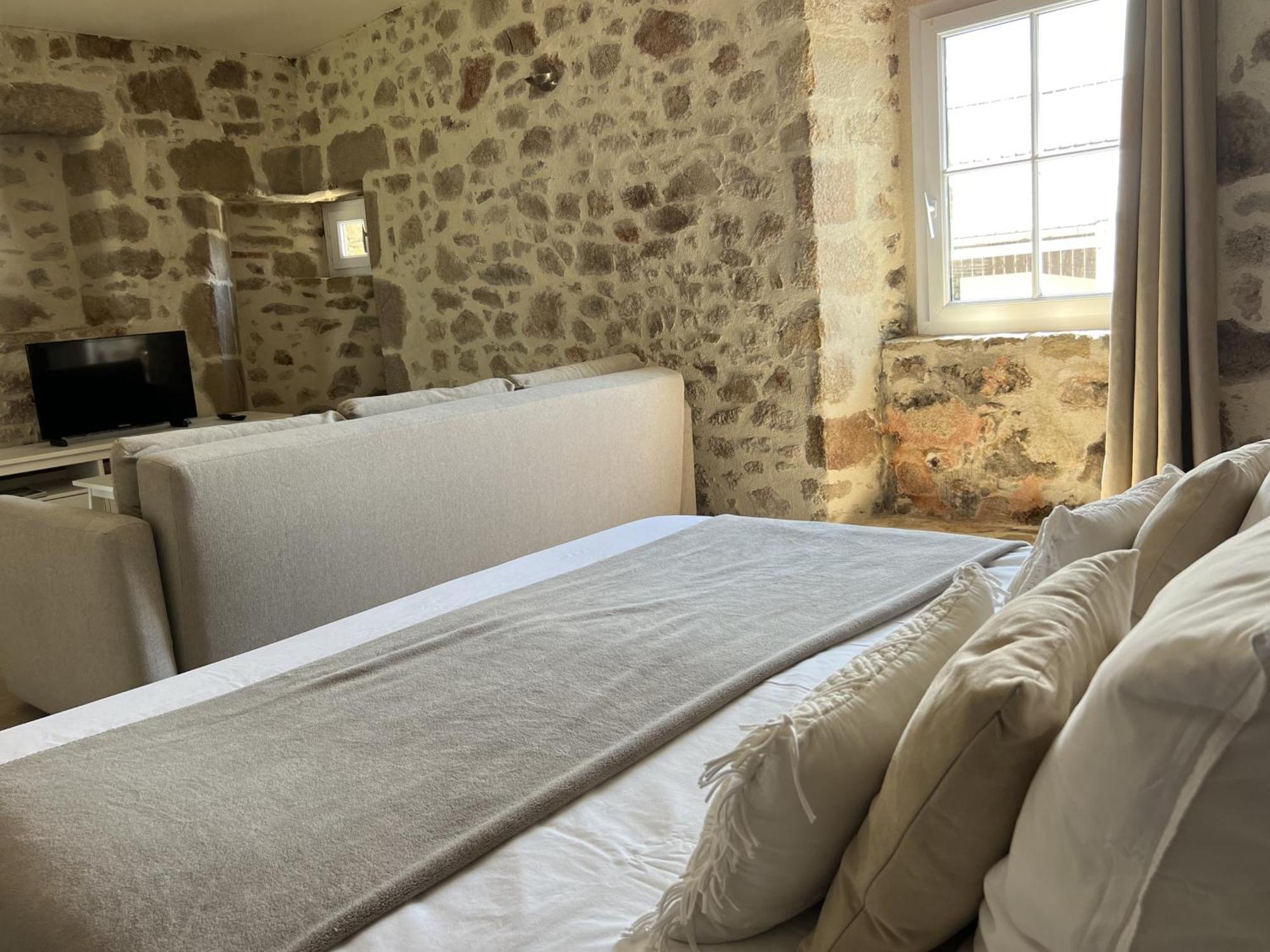 Le Poiré-sur-Vie La Milliere - Piscine & Campagne - Cathelineau & Lescure B&B 외부 사진
