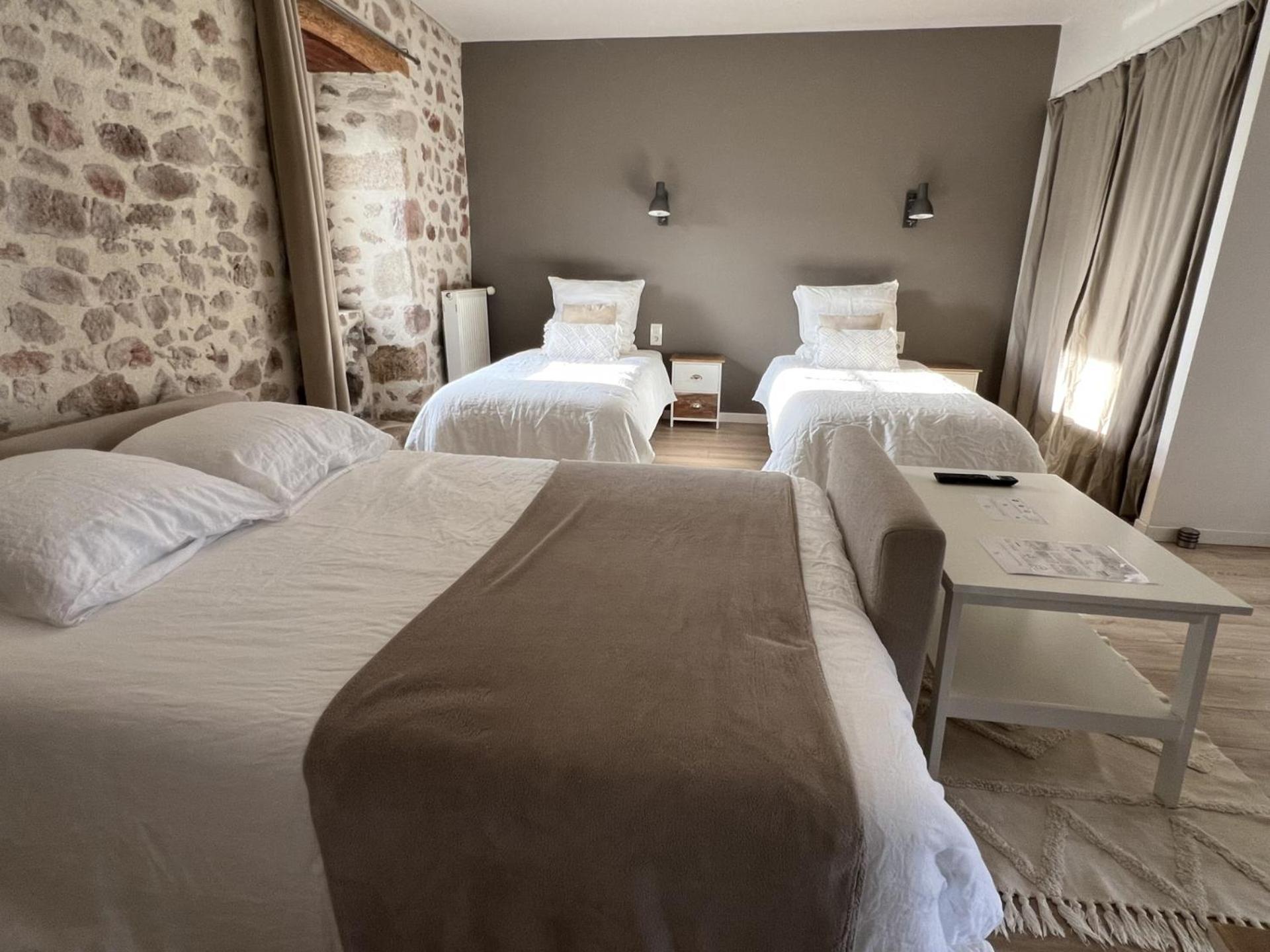 Le Poiré-sur-Vie La Milliere - Piscine & Campagne - Cathelineau & Lescure B&B 외부 사진