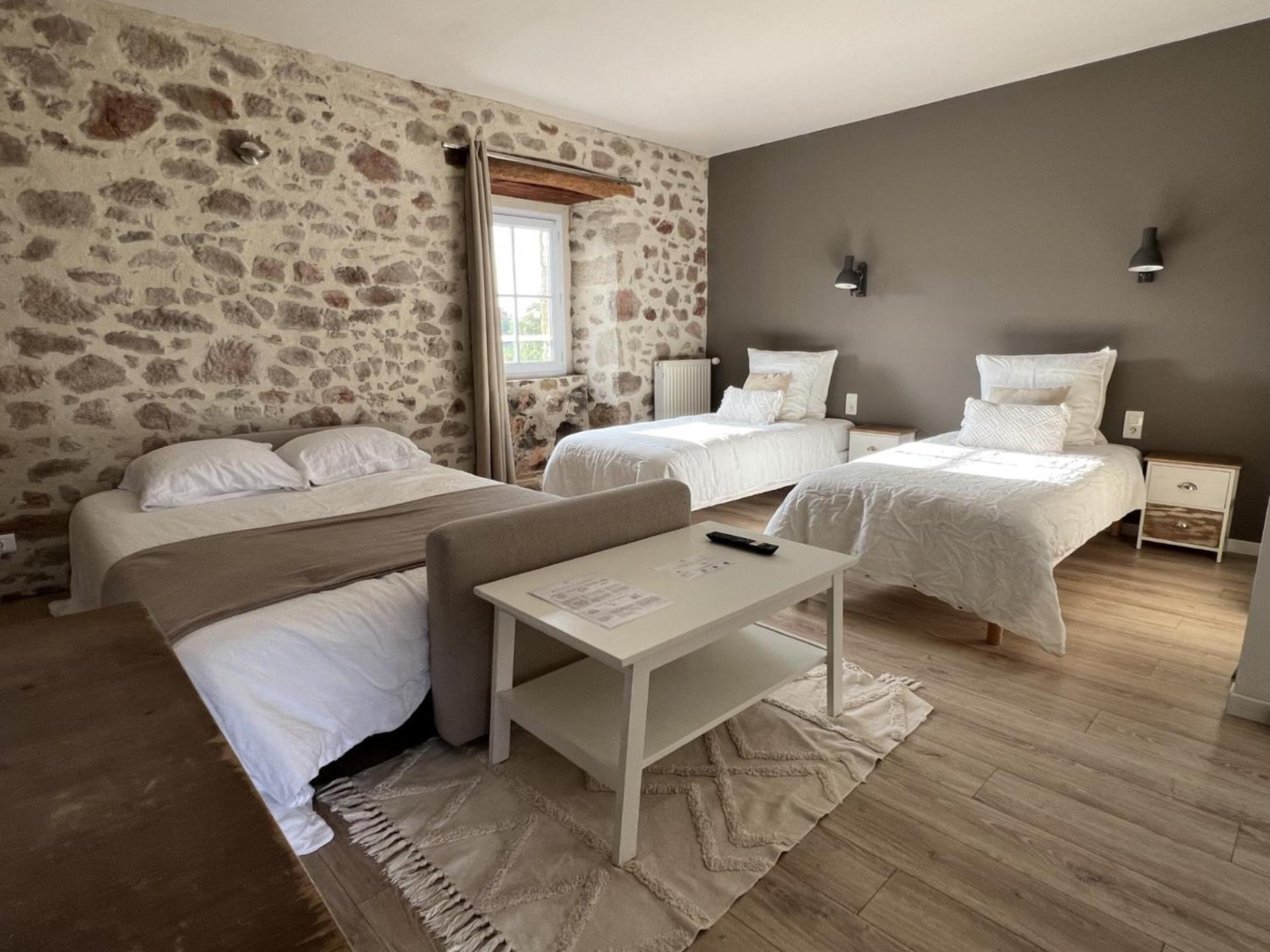 Le Poiré-sur-Vie La Milliere - Piscine & Campagne - Cathelineau & Lescure B&B 외부 사진